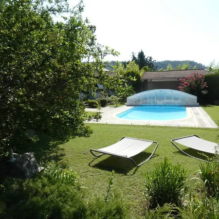 Iaorana 3* Claveyson